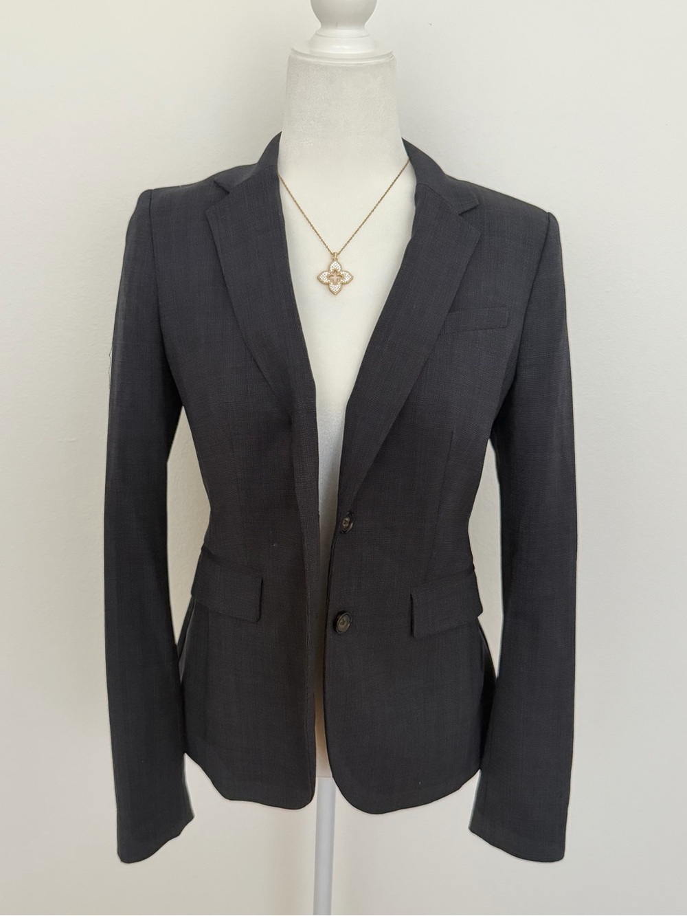 Banana Republic Dark Charcoal Gray Stretch Two-Button Fitted Blazer Size 4